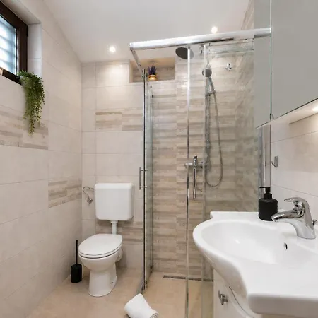 Haus Plum By 22estates Vakantiehuis Labin (Istria)